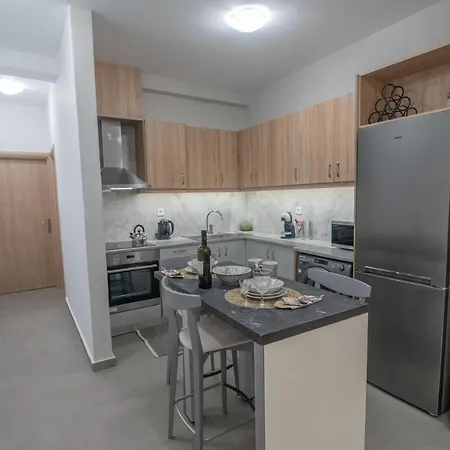 58 - 5min To Apartment