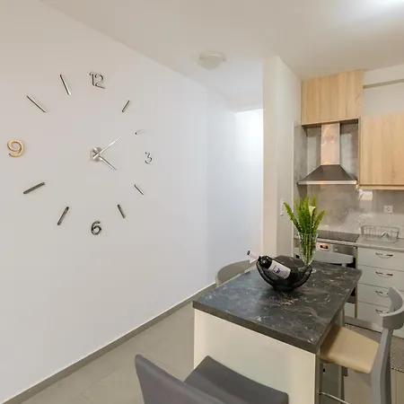 Apartment 58 - 5min To